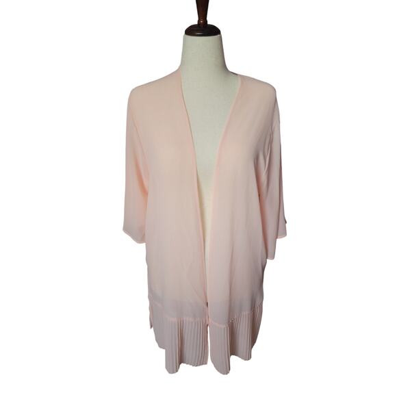 New‎ Directions one size fits like 2XL LIGHT pink cardigan Shear pleated bottom - Picture 1 of 6